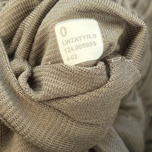 Lululemon Speed Up HR Shorts 2.5” Olive Size 0 - Picture 4 of 5